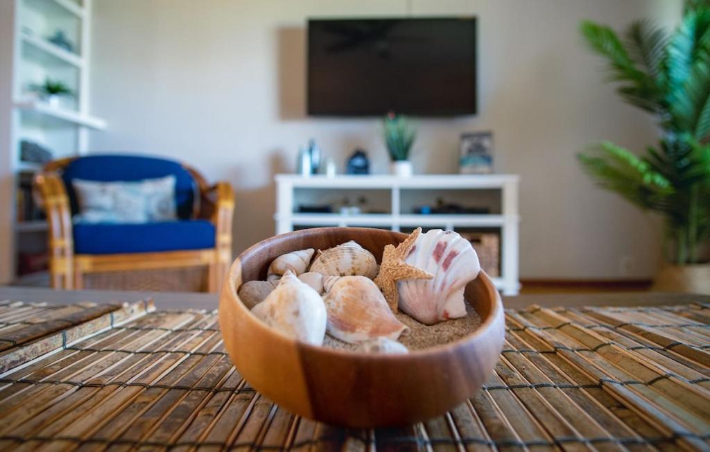 Apartamento Molokai Island Retreat With Beautiful Ocean Views And Pool - Newly Remodeled! Ualapue Exterior foto